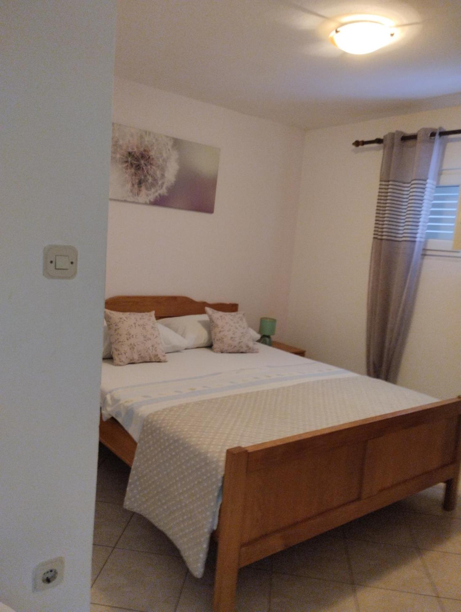 Gero Appartement Lopar